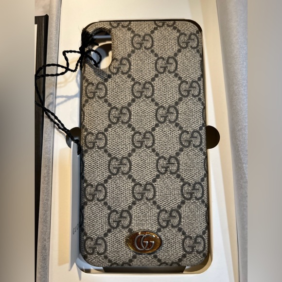 Authentic Gucci iPhone XS MAX phone case - Picture 8 of 16